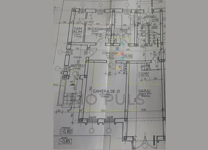 Timis 1/2 Duplex in centrul localitati Utvin.